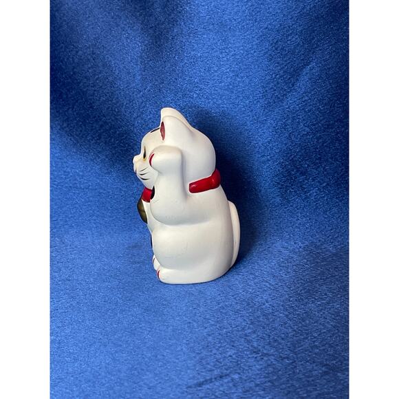 Bisque Porcelain Maneki Neko Japanese Lucky Cat Figurine - Picture 4 of 6
